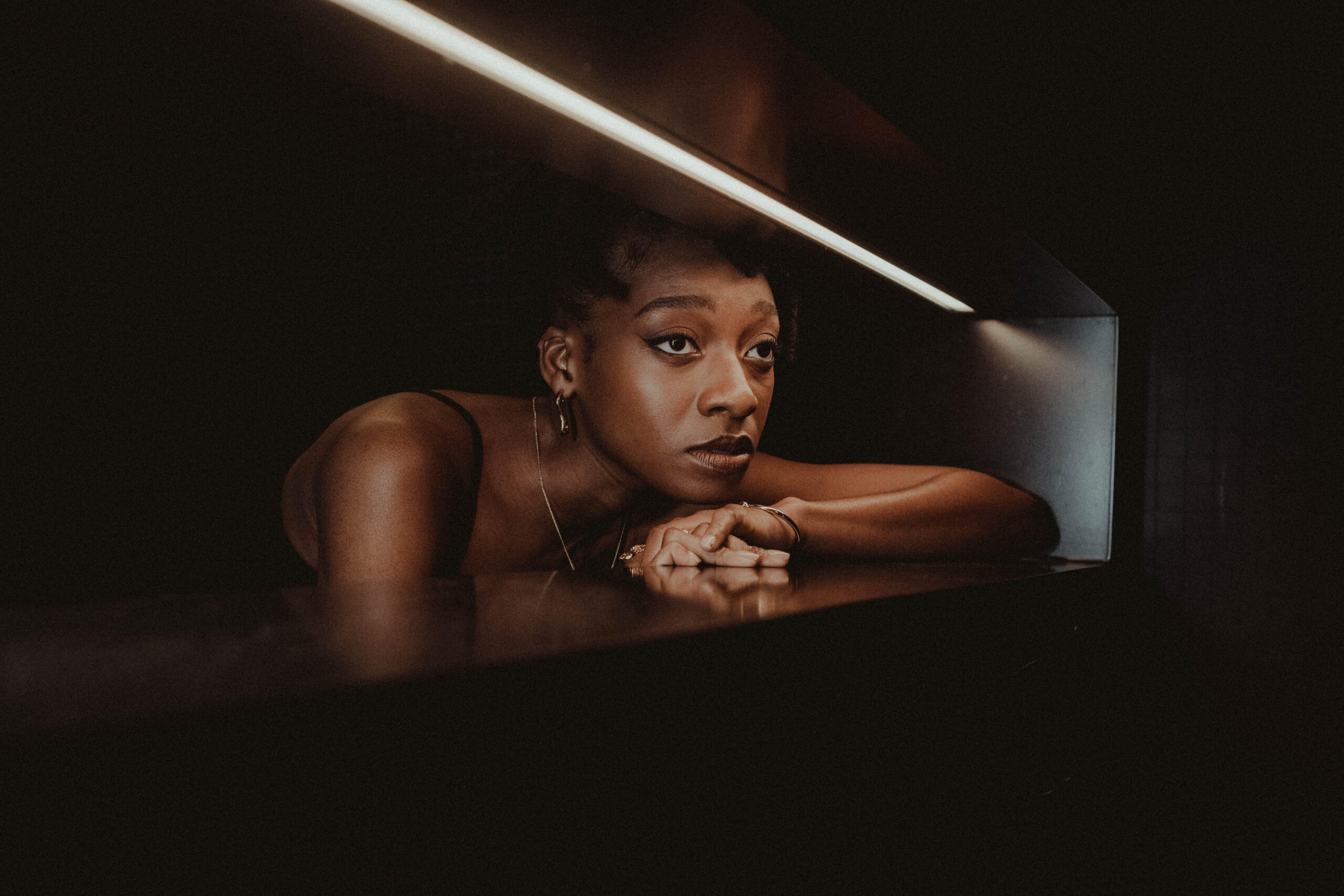 Die britische Rapperin und Sängerin Little Simz, die vor kurzem einen MOBO Award für den besten Hiphop Act entgegennehmen durfte, hat nun ihre neue EP „Drop 7“ veröffentlicht. – ©Karolina Wielocha