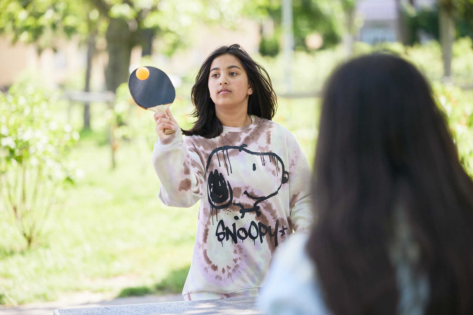 Zwei Mädchen beim Tischtennis im Freien WiG City Challenge Simmering