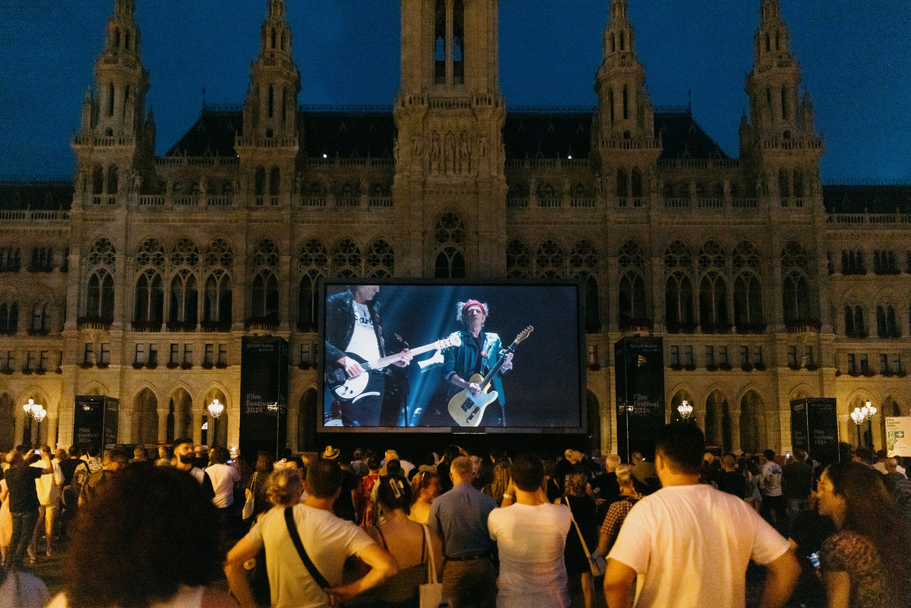 Kulturgenuss trifft Gaumenfreude beim Film Festival auf dem Rathausplatz