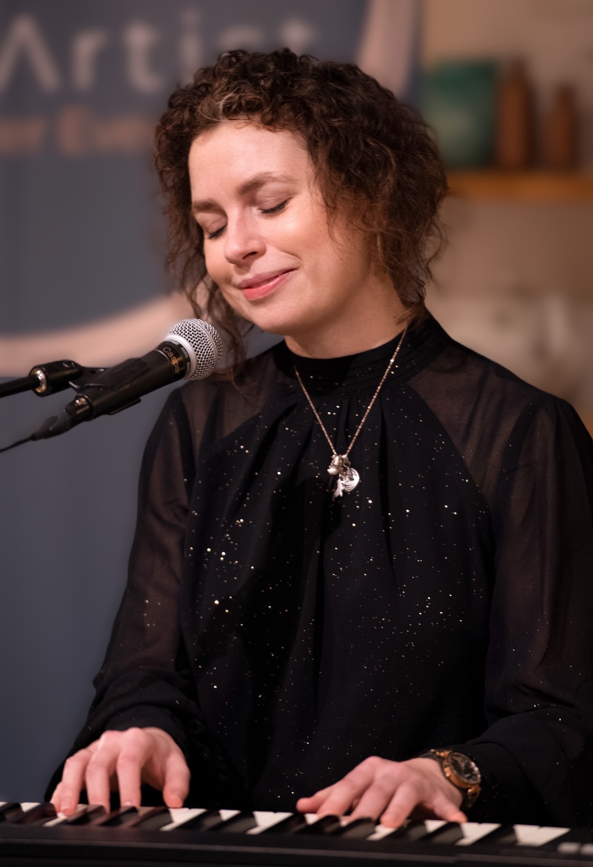 Landstraßer Songwriterin Ilva präsentiert erste Solo-Single