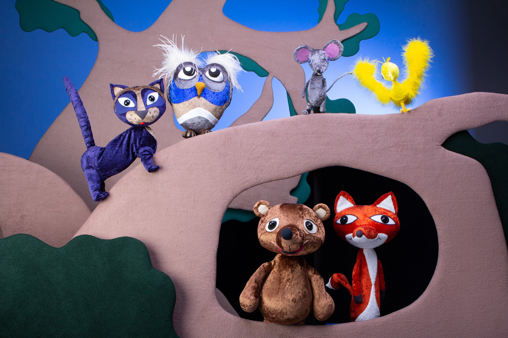 Die Villa Federfell: Humorvolles Puppenspiel über das Zusammenleben