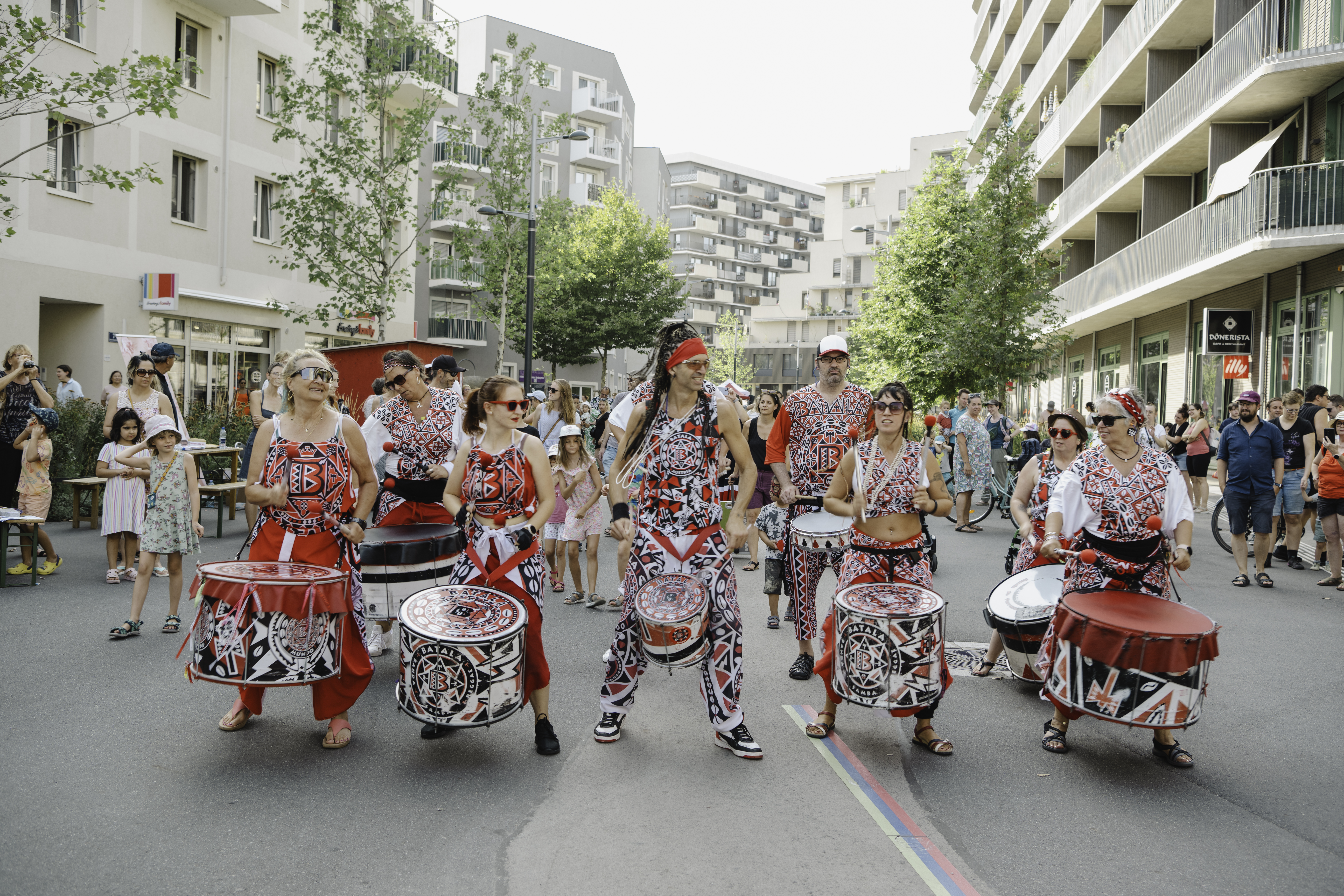 Sommer-Festivalreigen in aspern Seestadt bringt Kultur, Sport und Familienspaß